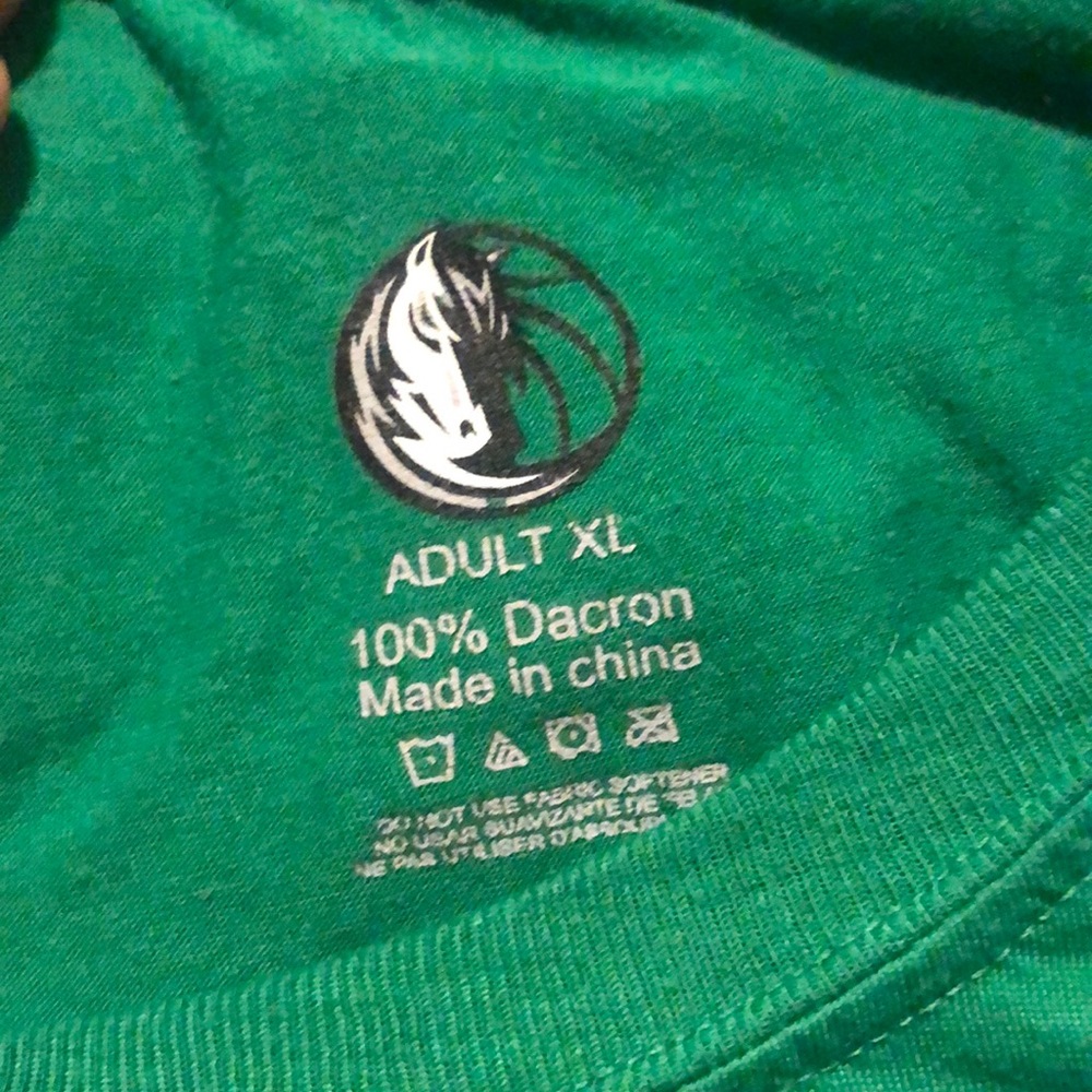 Dallas Mavericks T-shirt - Picture 4 of 4